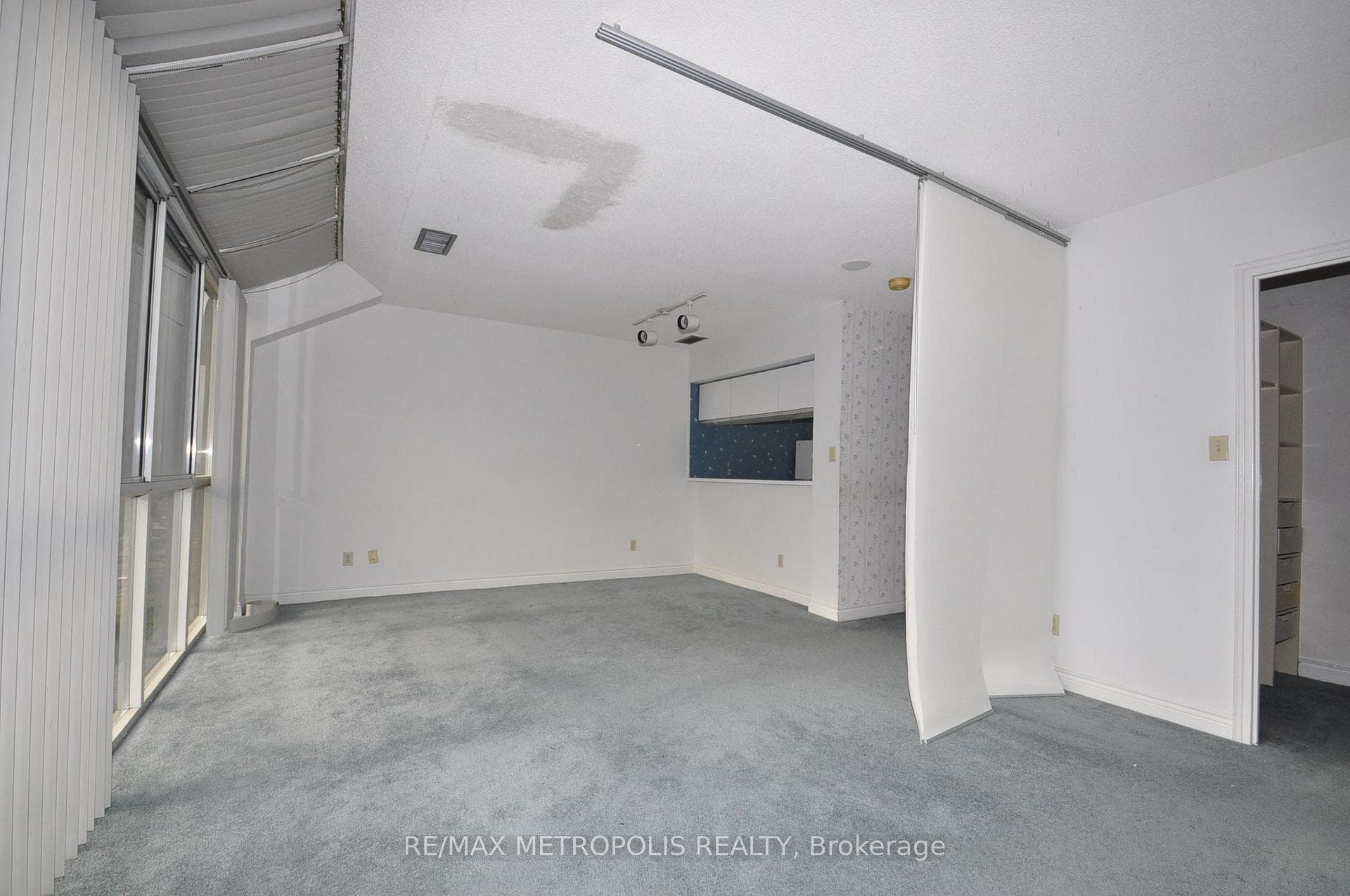 880 Dundas Street Unit Ph01 photo 9