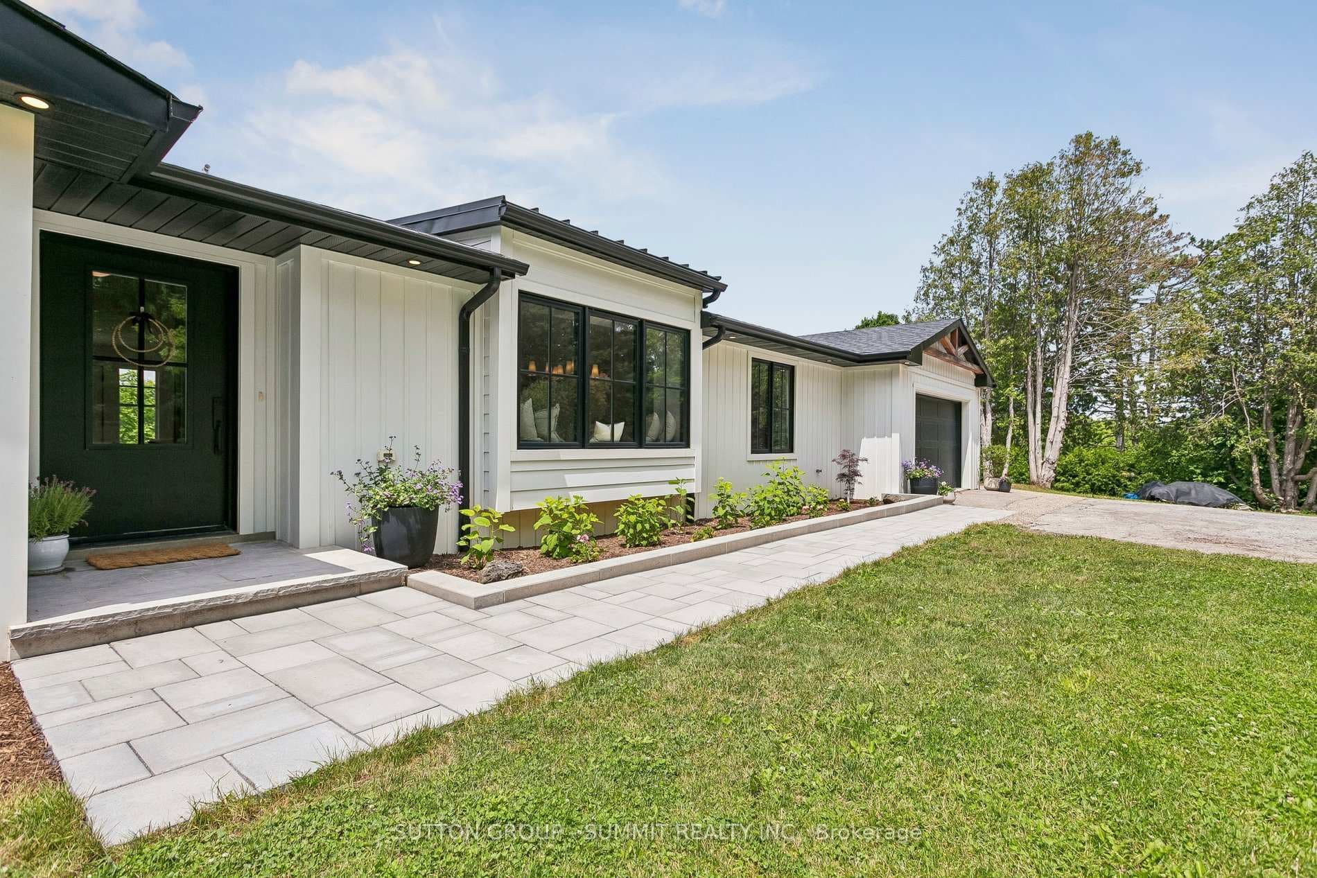 1315 Britannia Road photo 4