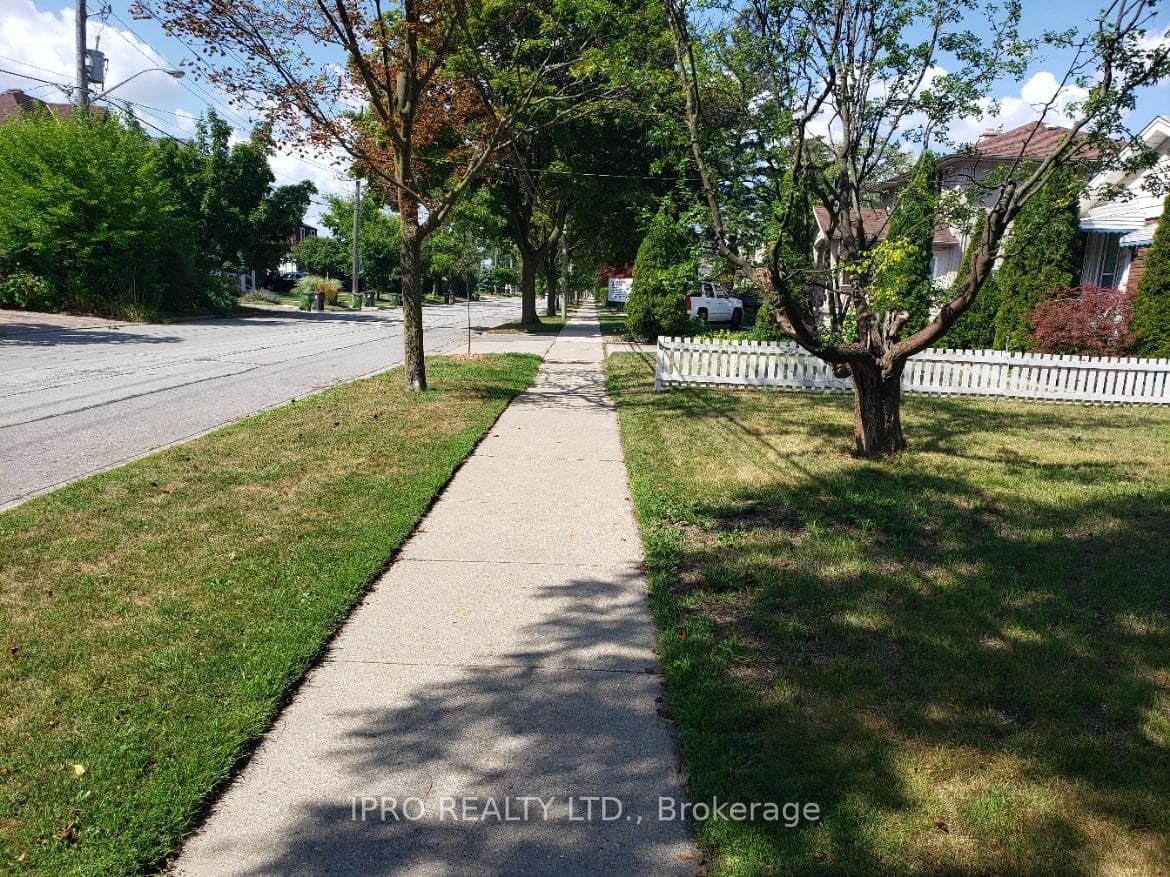 214 Bering Avenue photo 38