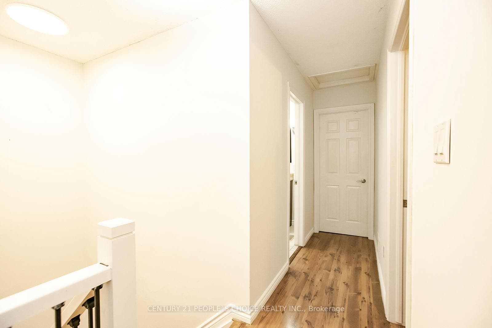 240 Simmons Boulevard photo 22