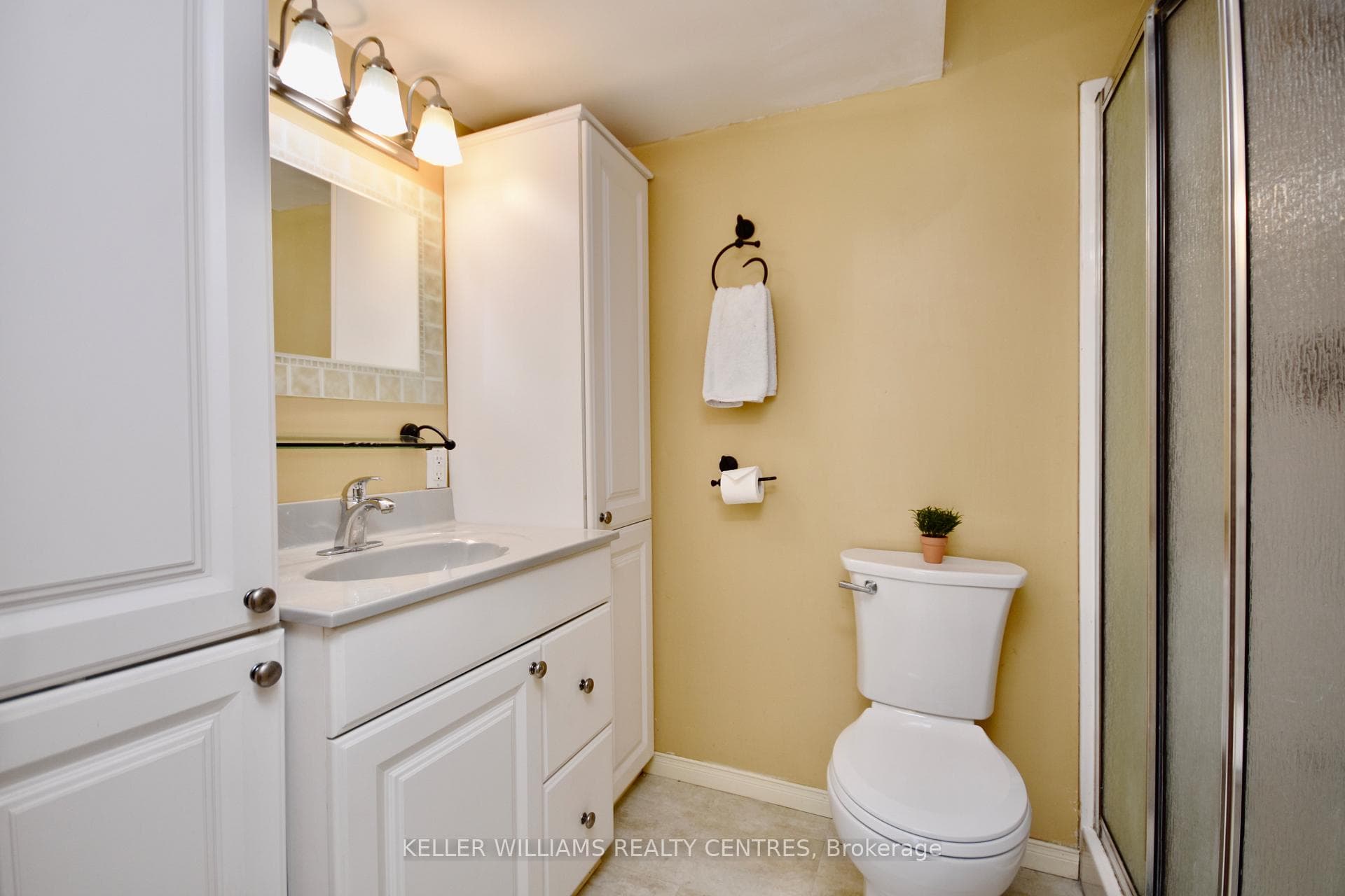 67 Moir Crescent photo 32