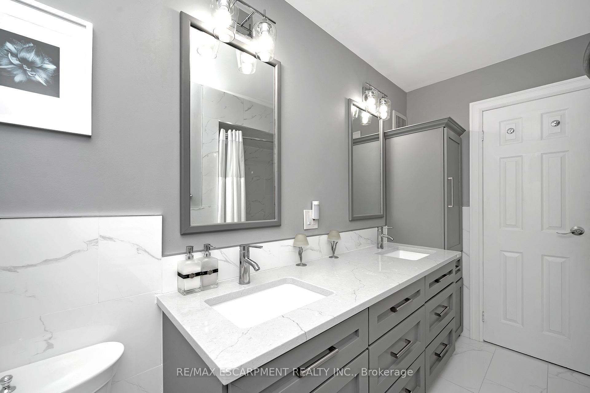 2405 Amblecote Lane photo 20