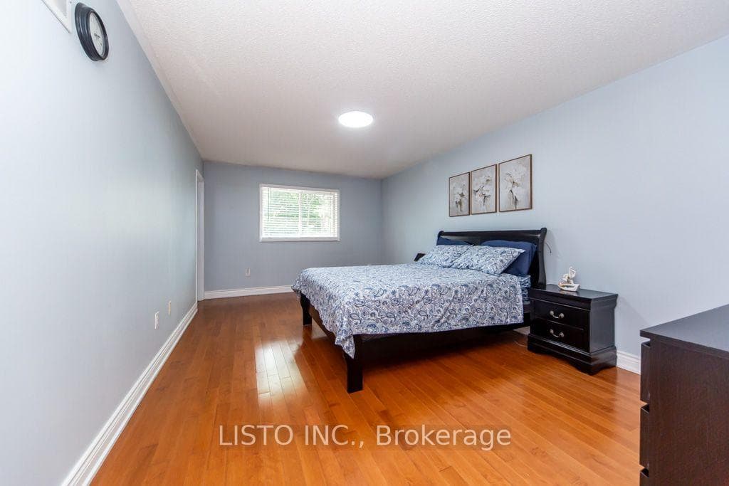 7115 Rexwood Road Unit 46 photo 24