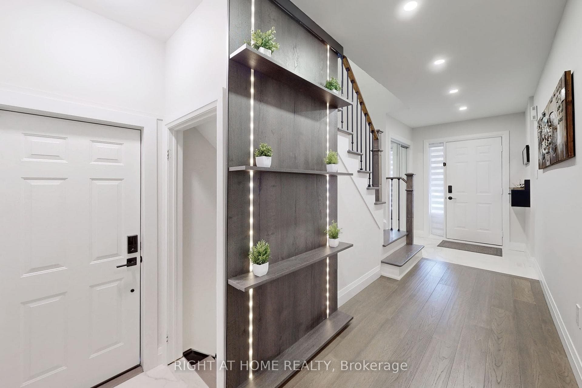 83 Banbrooke Crescent photo 13