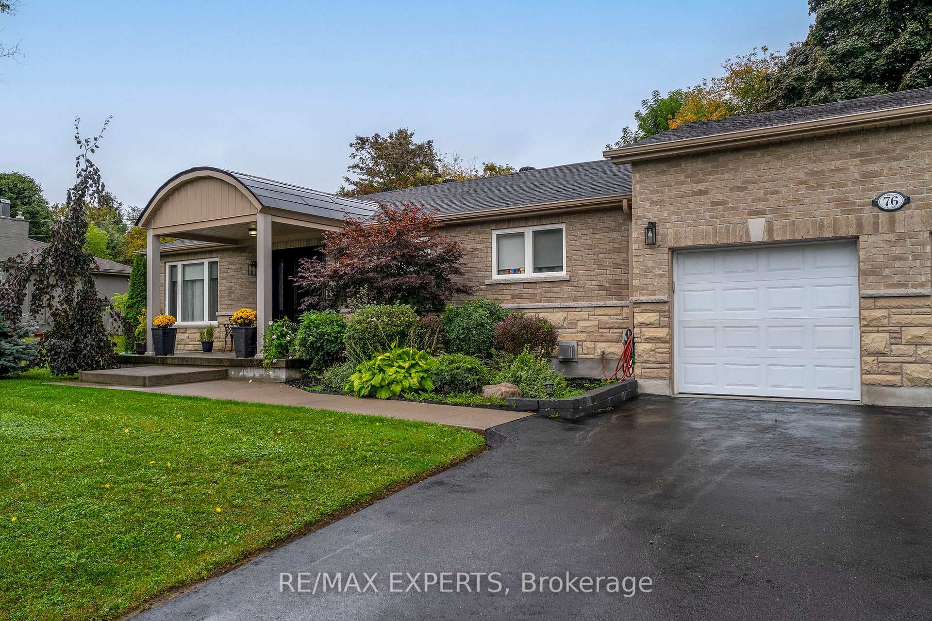 76 Bachley Crescent photo 20