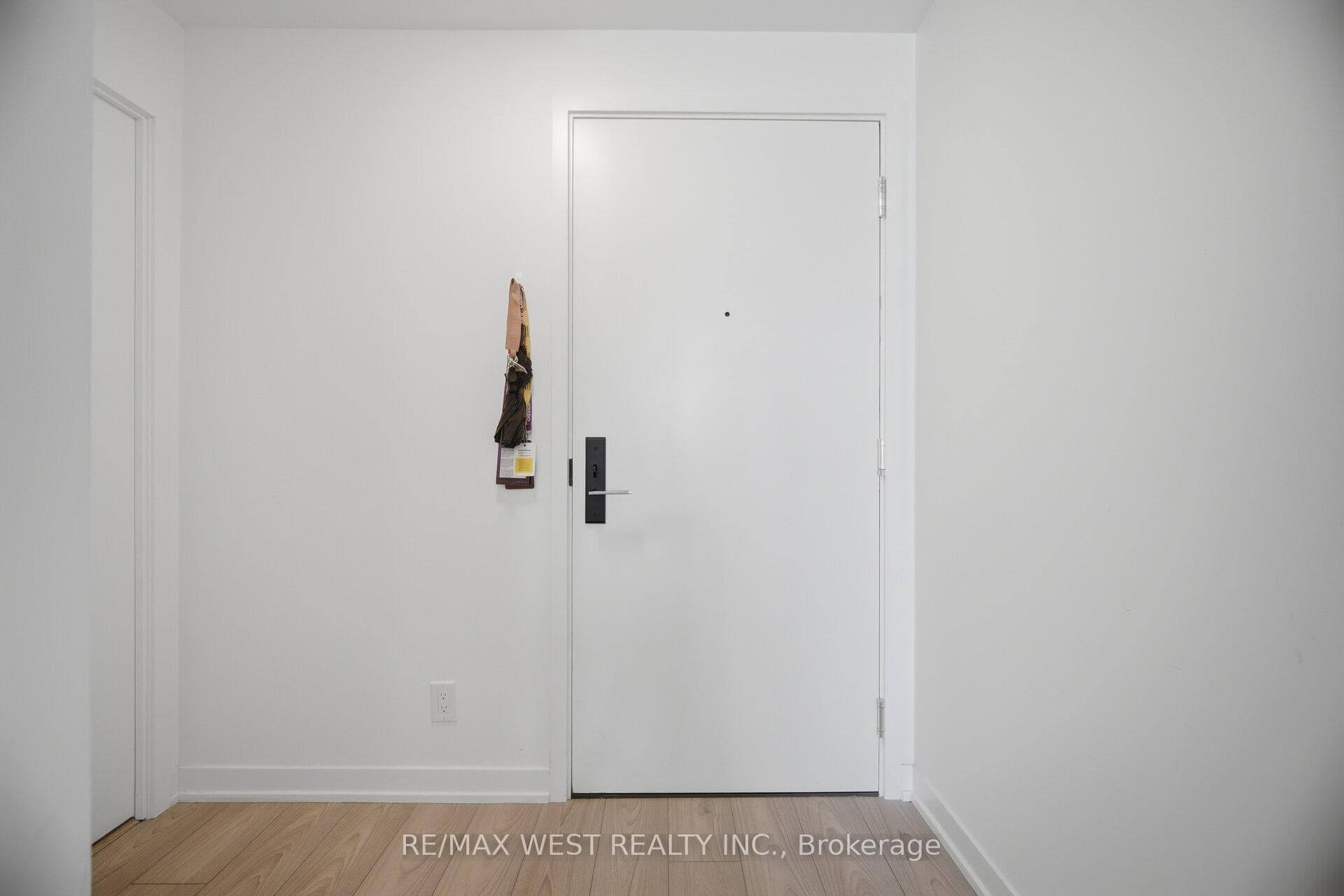 285 Dufferin Street Unit 312 photo 12