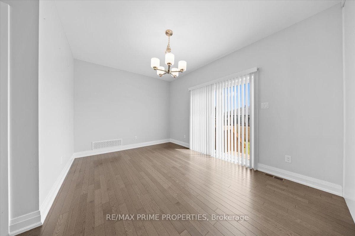 629 Conservation Street photo 18