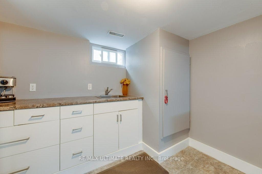 249 College Avenue photo 37