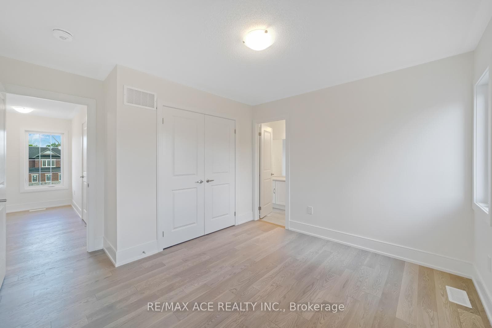 81 Golden Meadows Drive photo 29