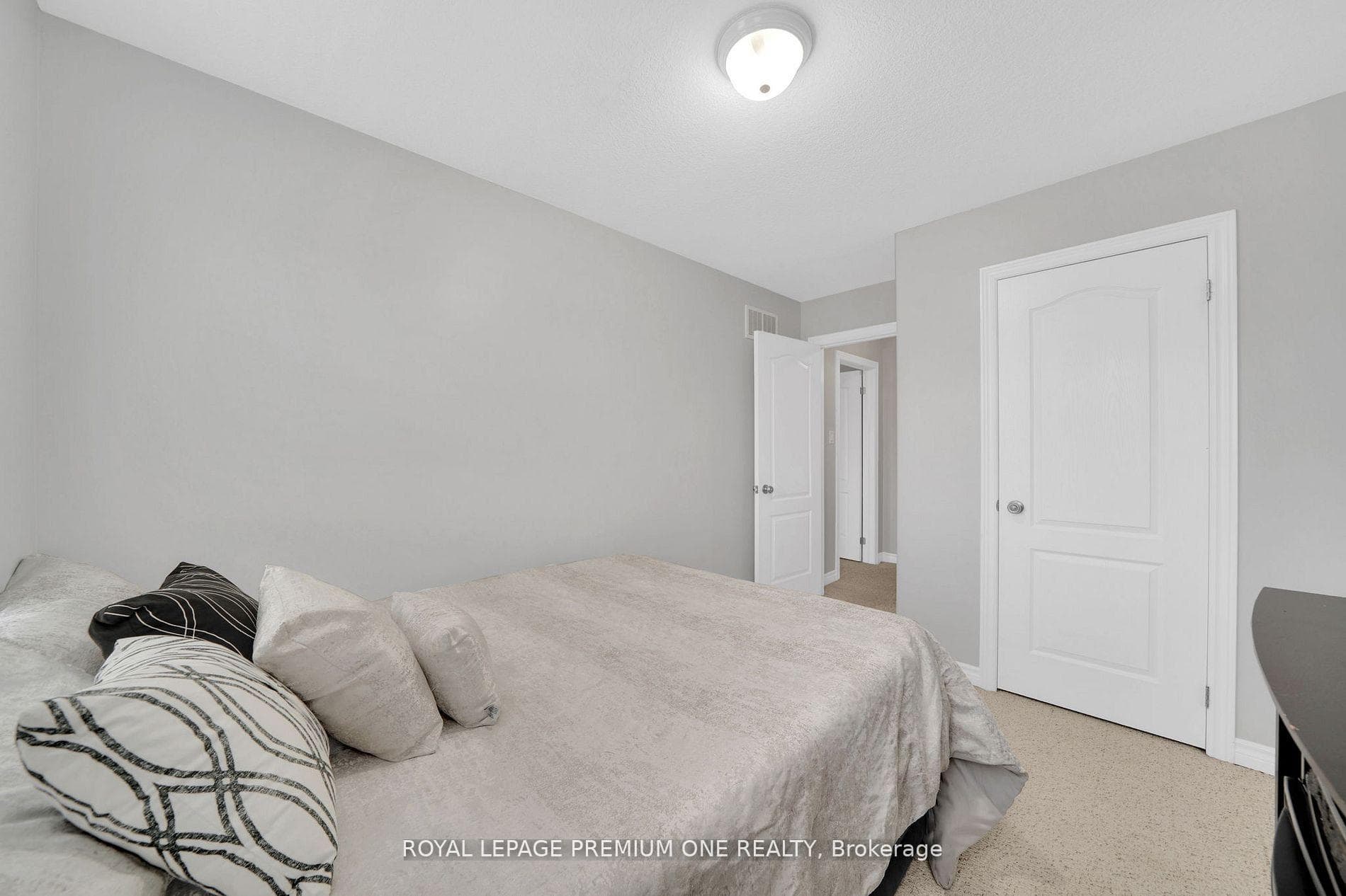 31 Stevenson Street photo 28