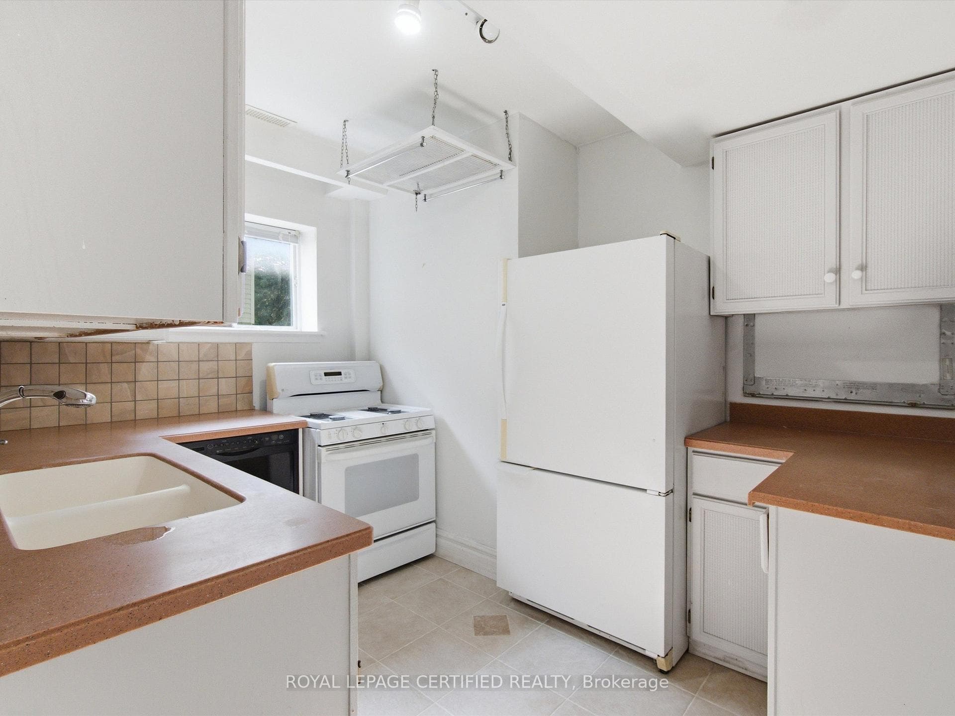 288 Irene Drive photo 32