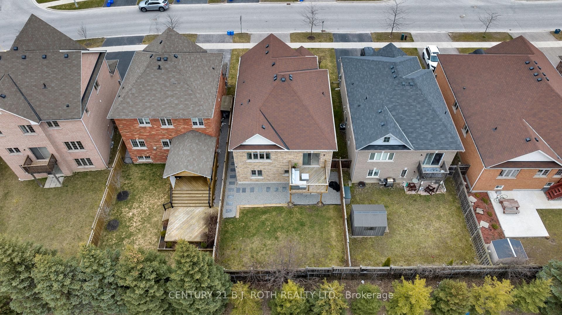 250 Kozlov Street photo 34
