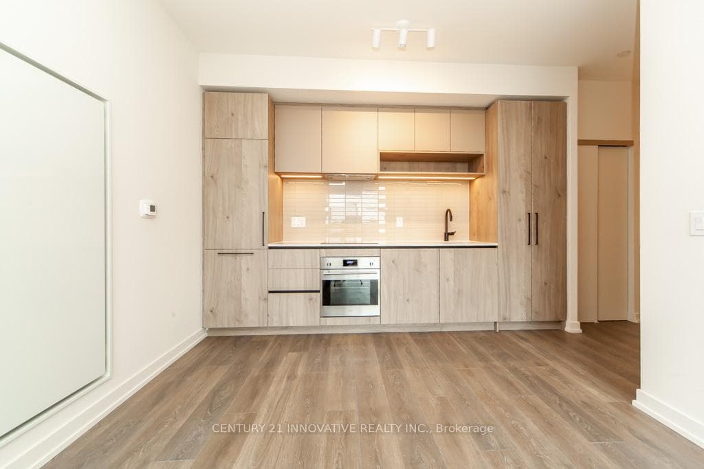 181 Sterling Road Unit 409 photo 17