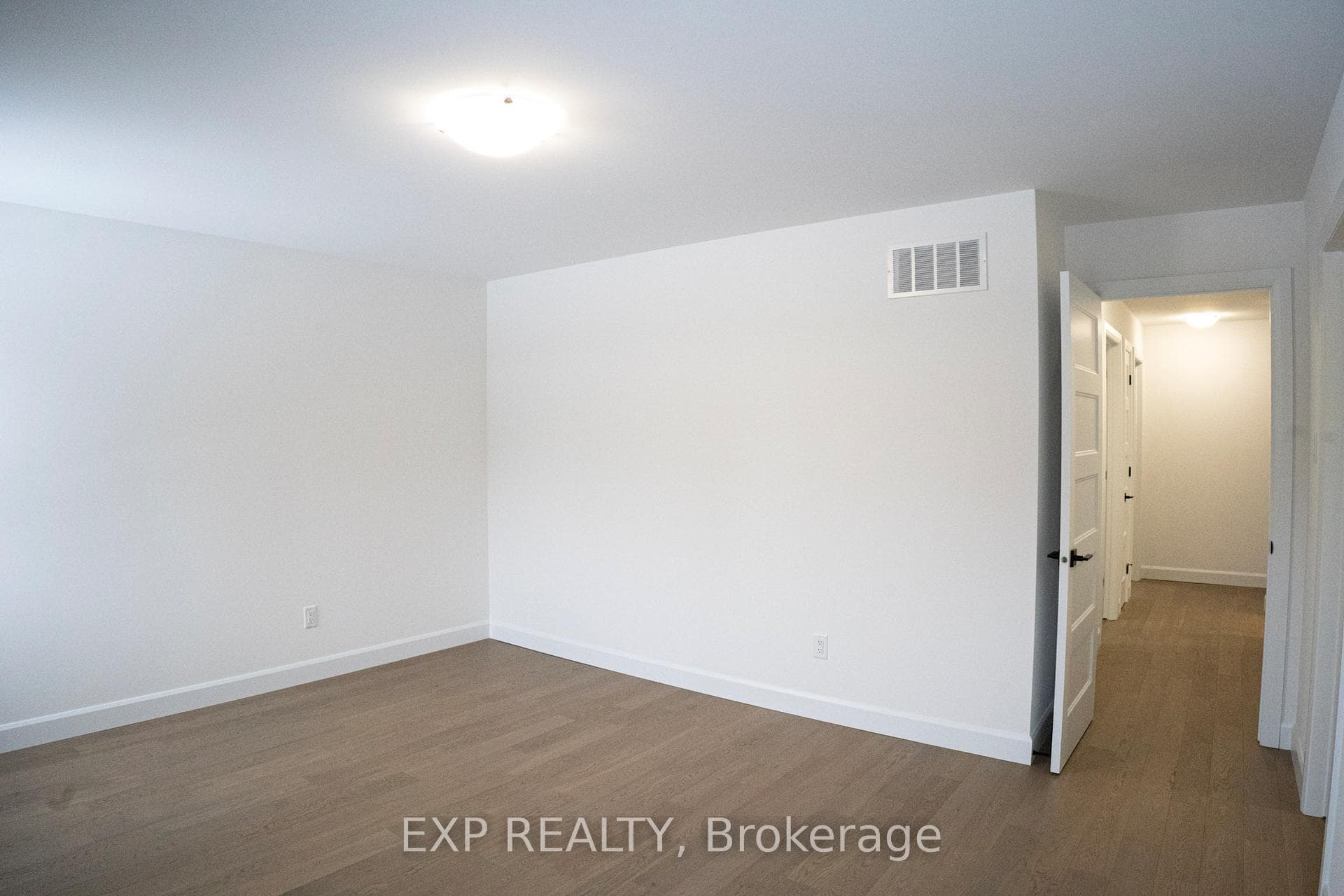144 Giroux Street photo 34