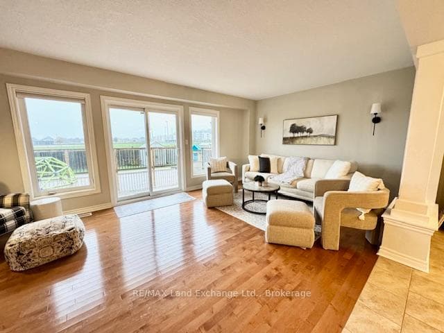 451 Joseph Street photo 8