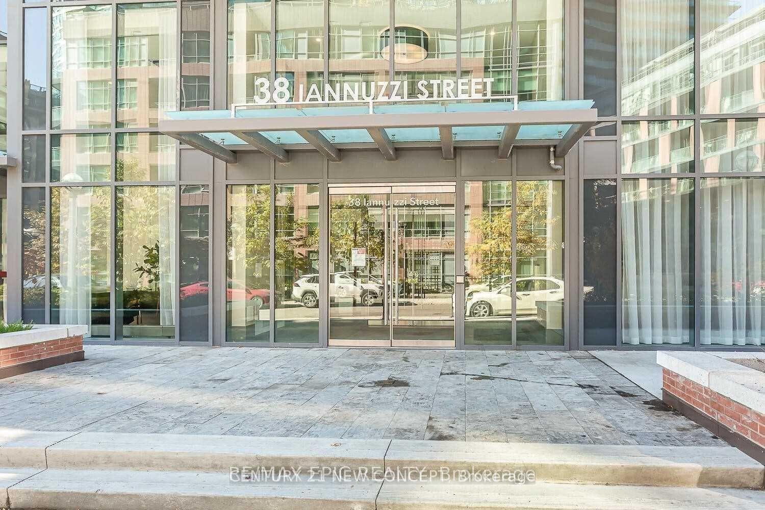 38 Iannuzzi Street Unit 1702 photo 4