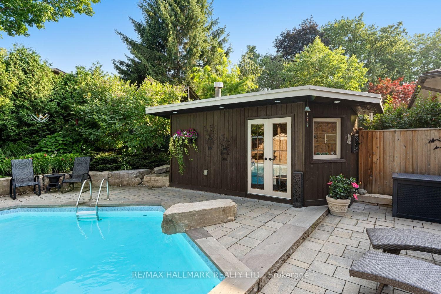 25 Queensborough Crescent photo 41