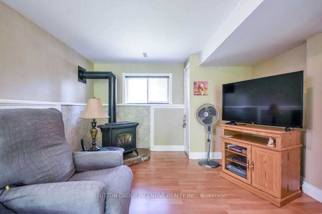 10 Palling Lane photo 43