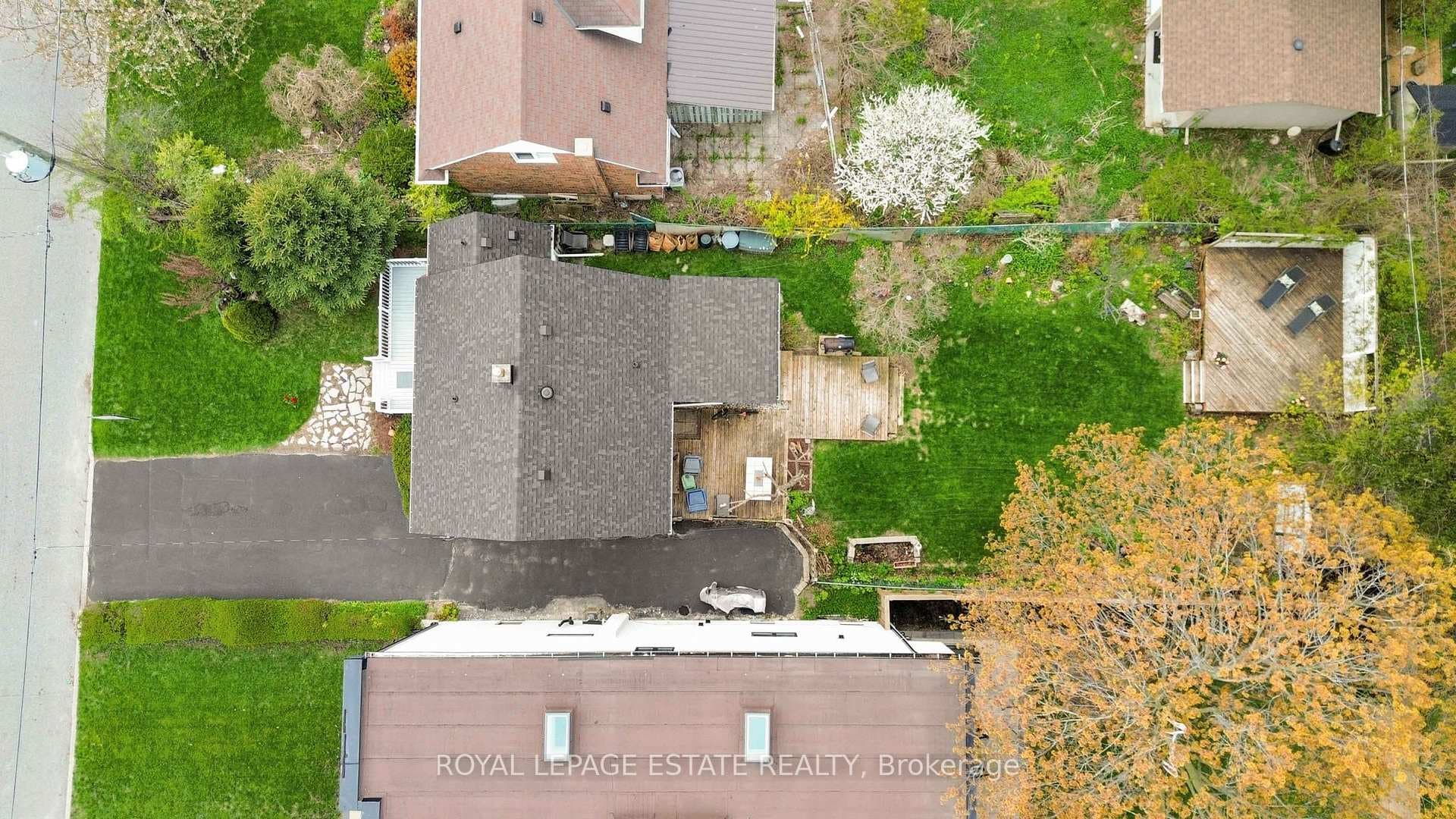 66 Harewood Avenue photo 29