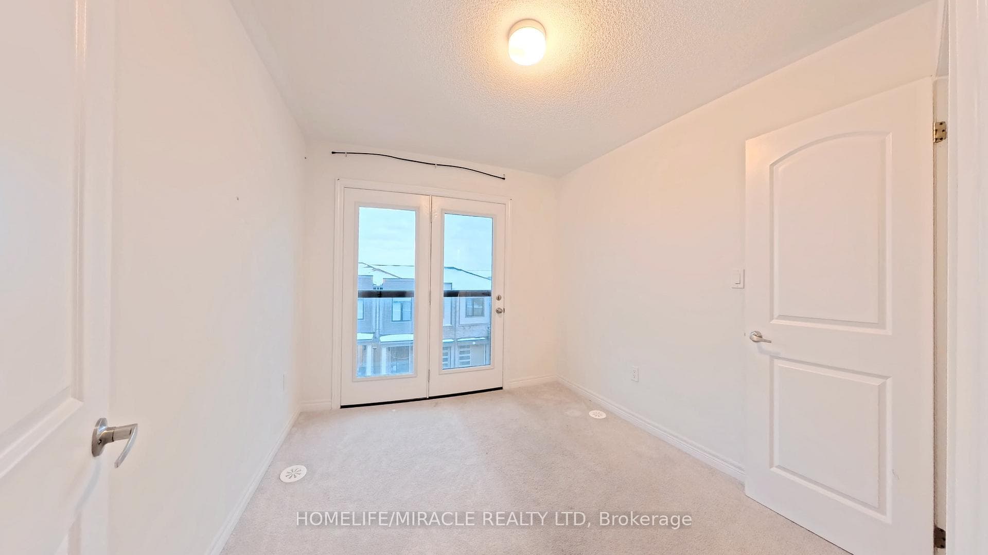 59 Sorbara Way photo 34