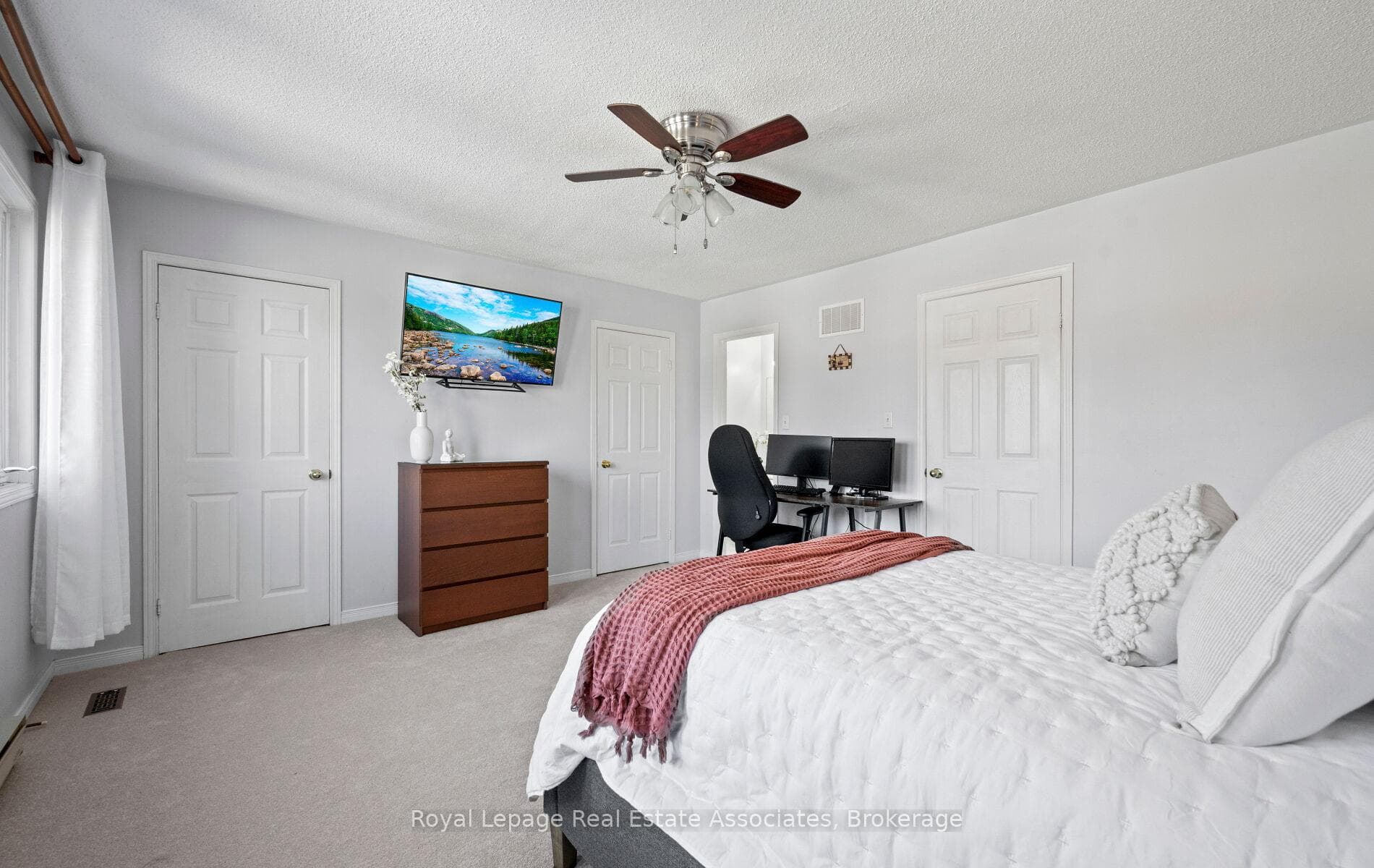 144 Genesee Drive photo 17