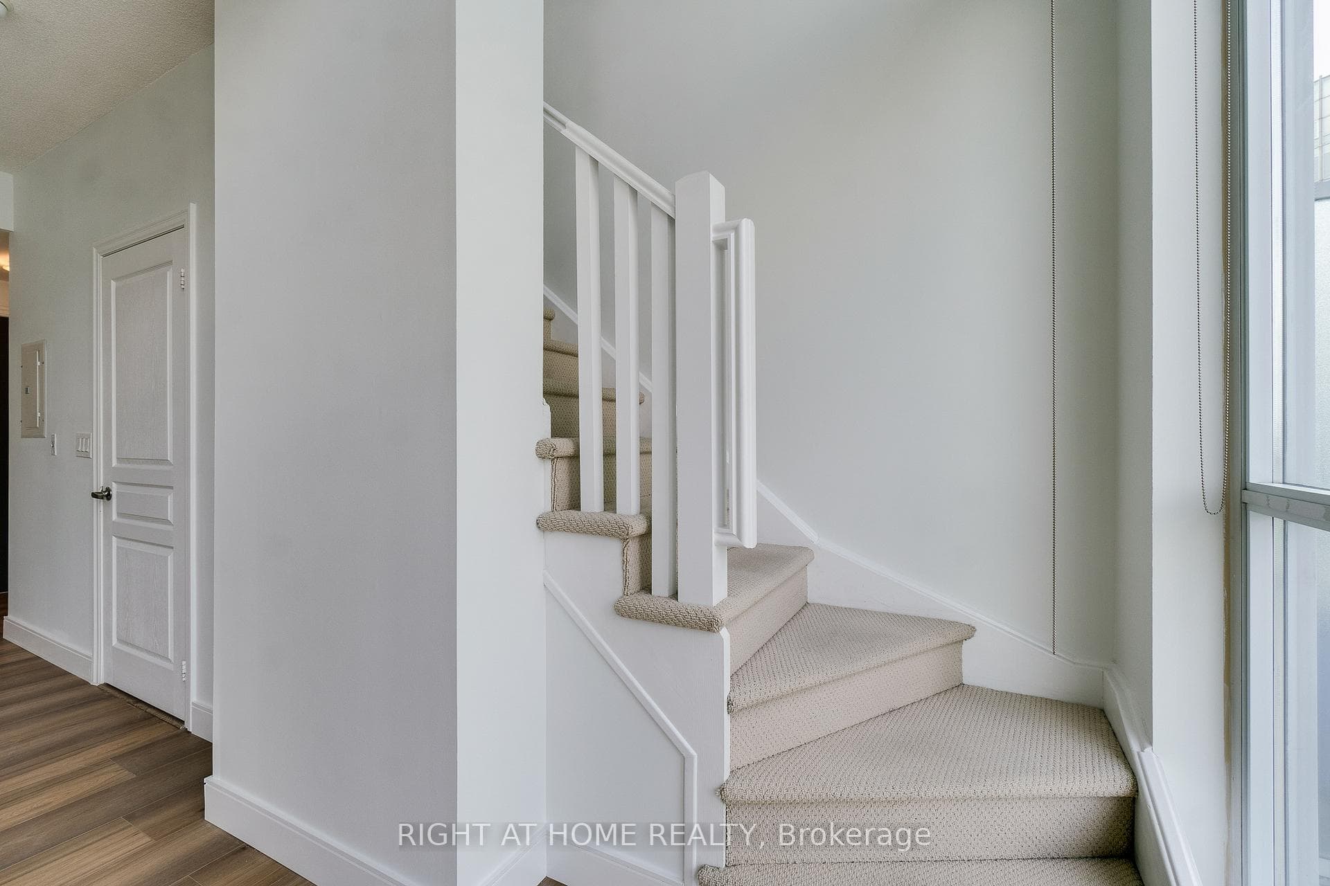 223 Webb Drive Unit 2702 photo 11