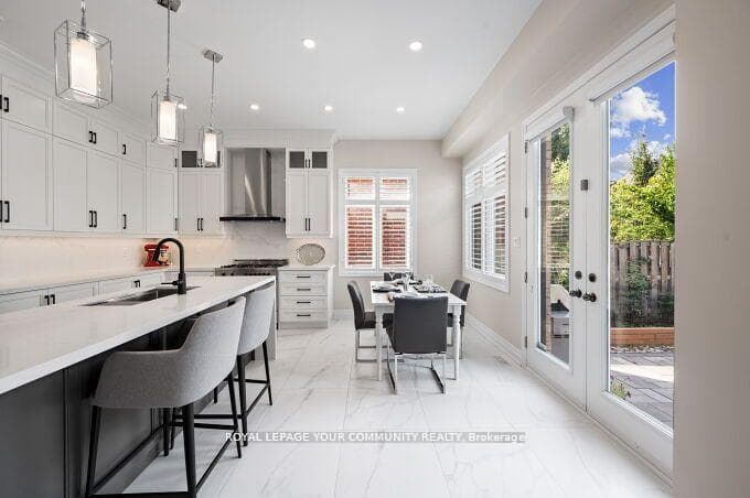 14 Robert Berry Crescent photo 16