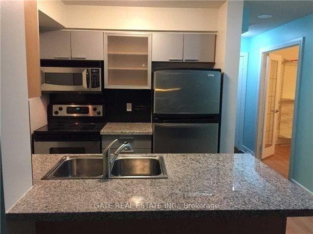 18 Harrison Garden Boulevard Unit 401 photo 6