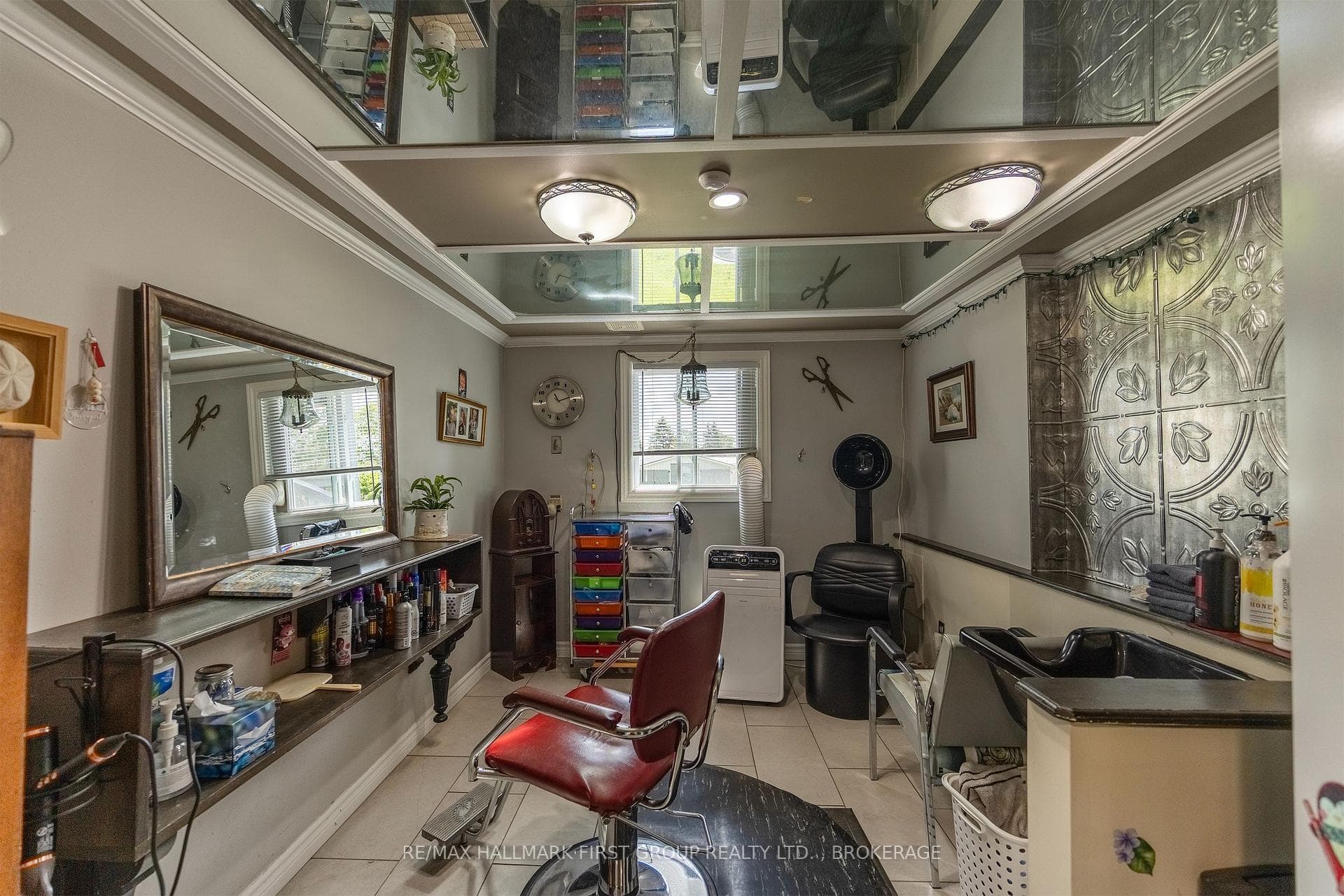 1470 Sydenham Road photo 30