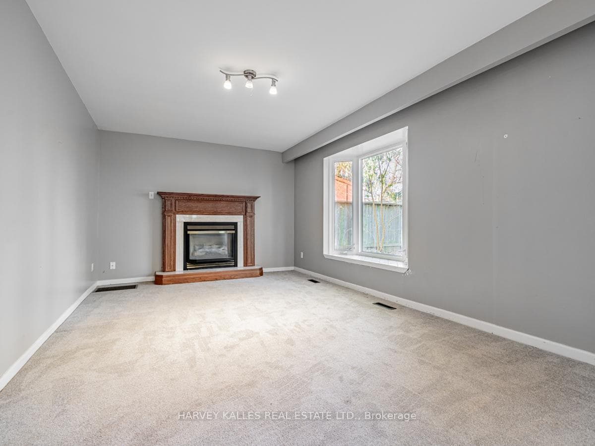 151 Henderson Avenue photo 12