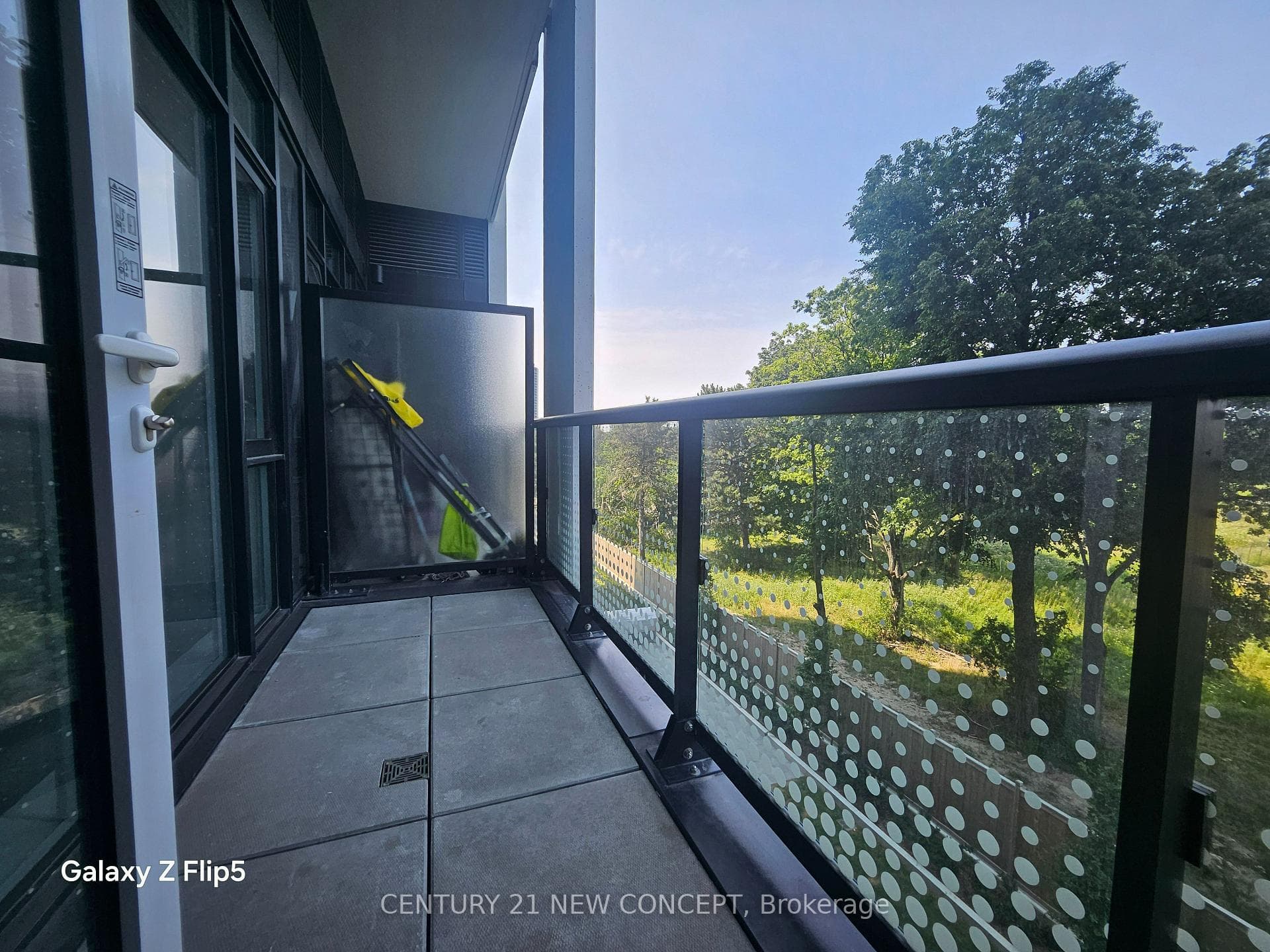 5858 Yonge Street Unit 201 photo 16