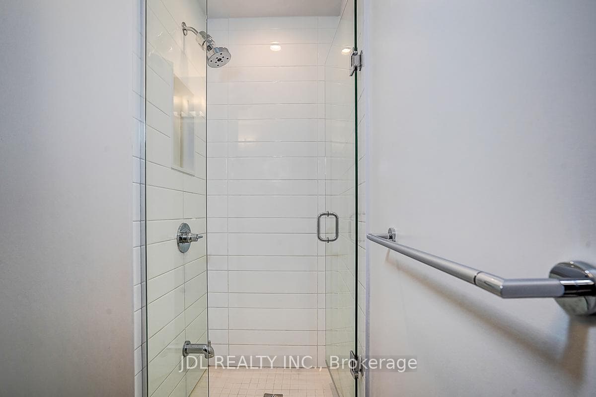 38 Iannuzzi Street Unit 1110 photo 9