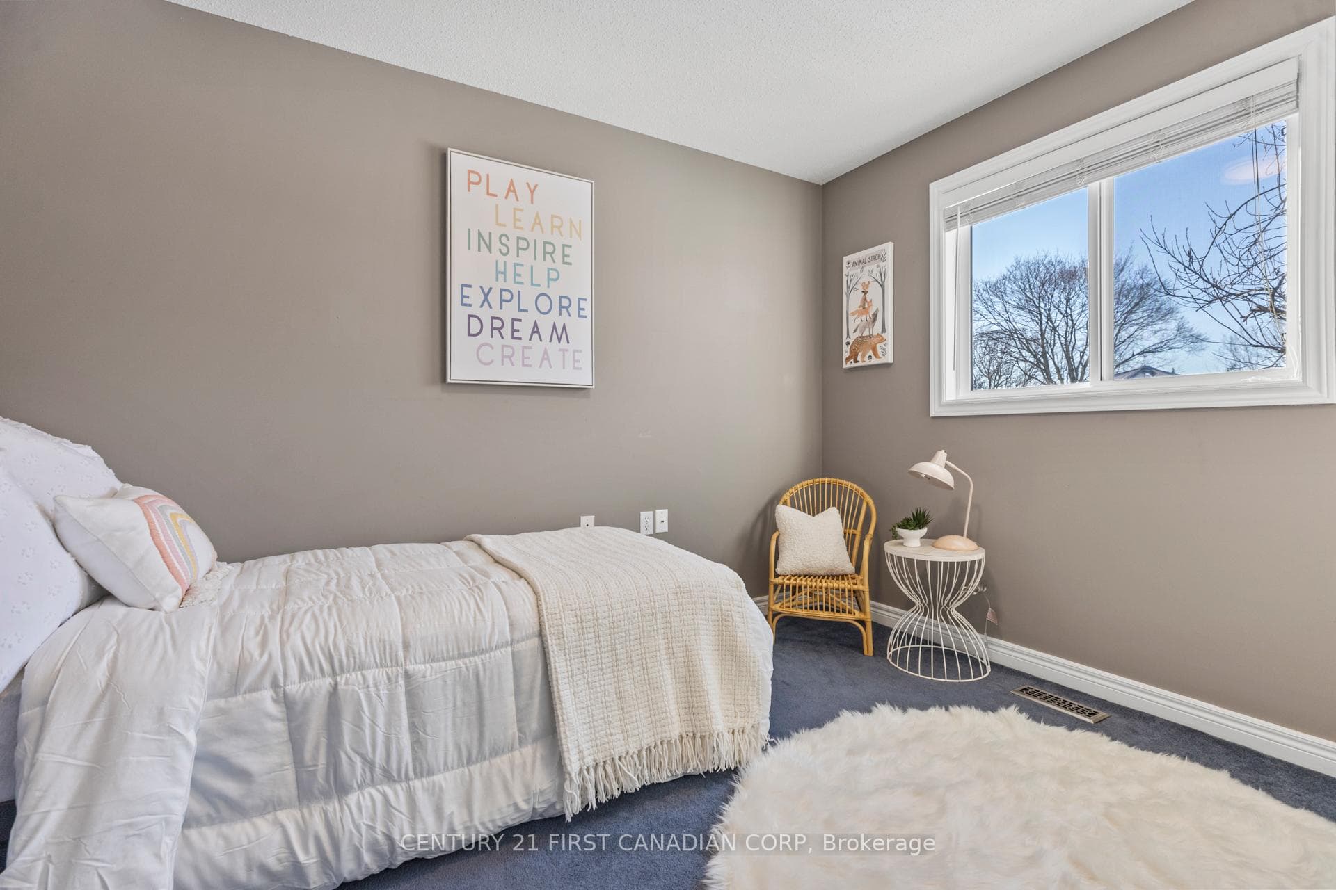 1685 DEVOS Drive photo 12