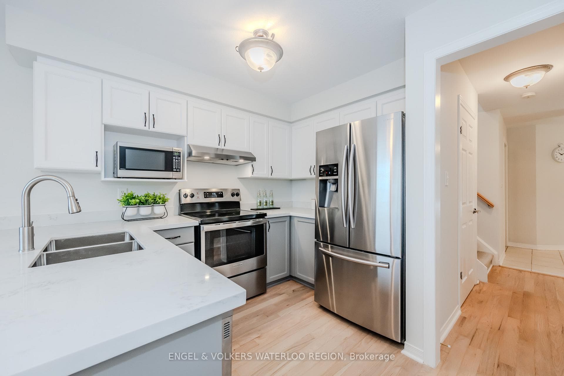 703 Karlsfeld Road photo 12