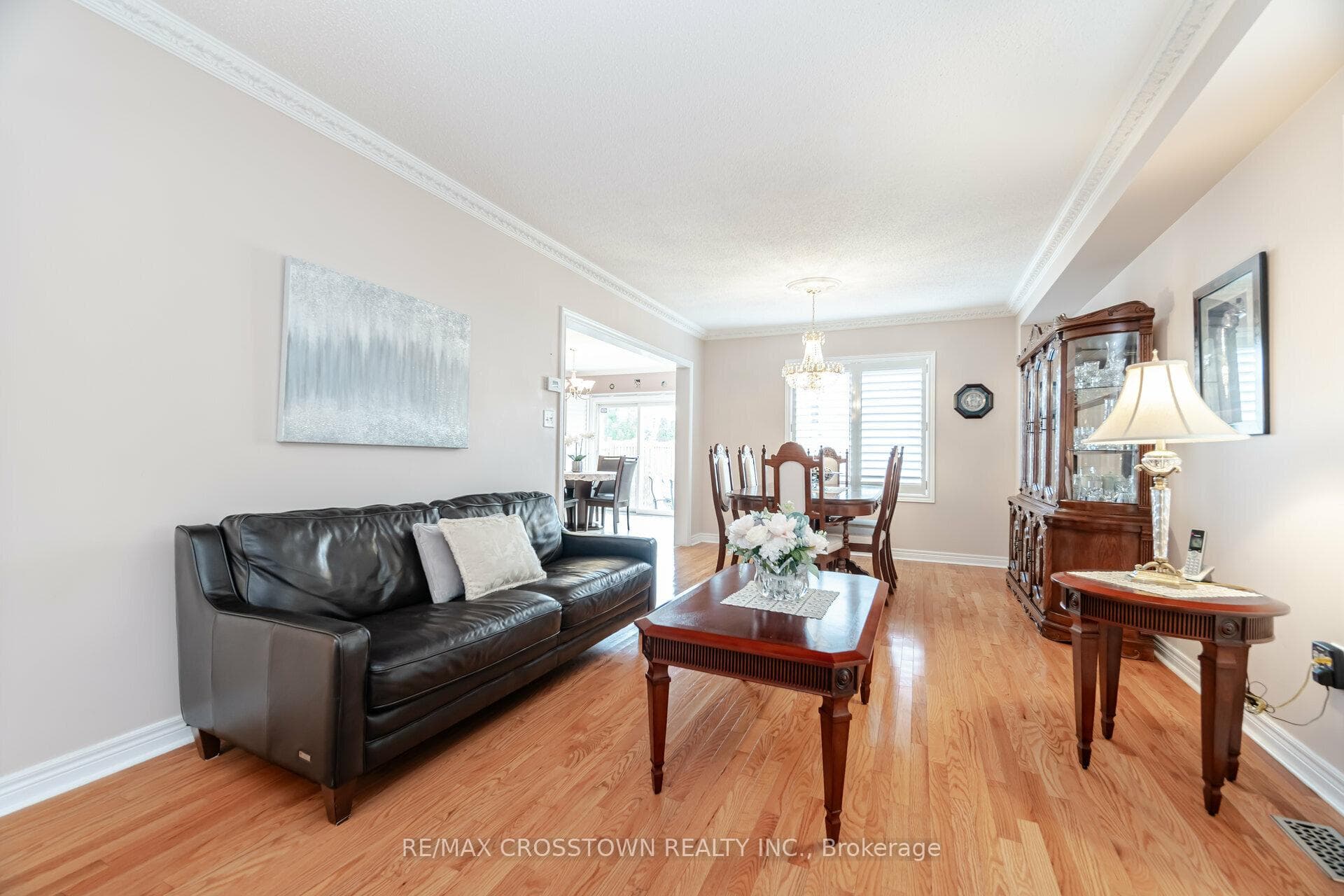876 Fable Crescent photo 10