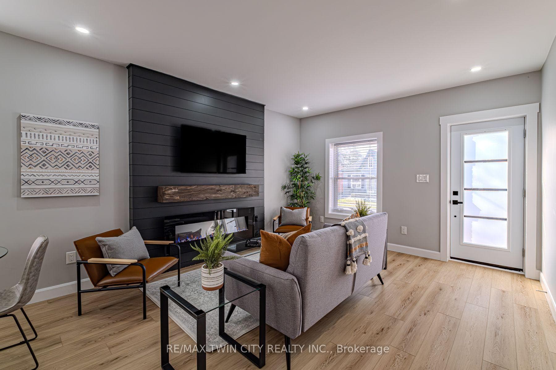 101 Aberdeen Avenue photo 2