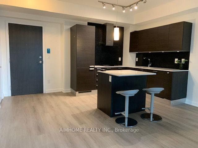 9 Bogert Avenue Unit 804 photo 2
