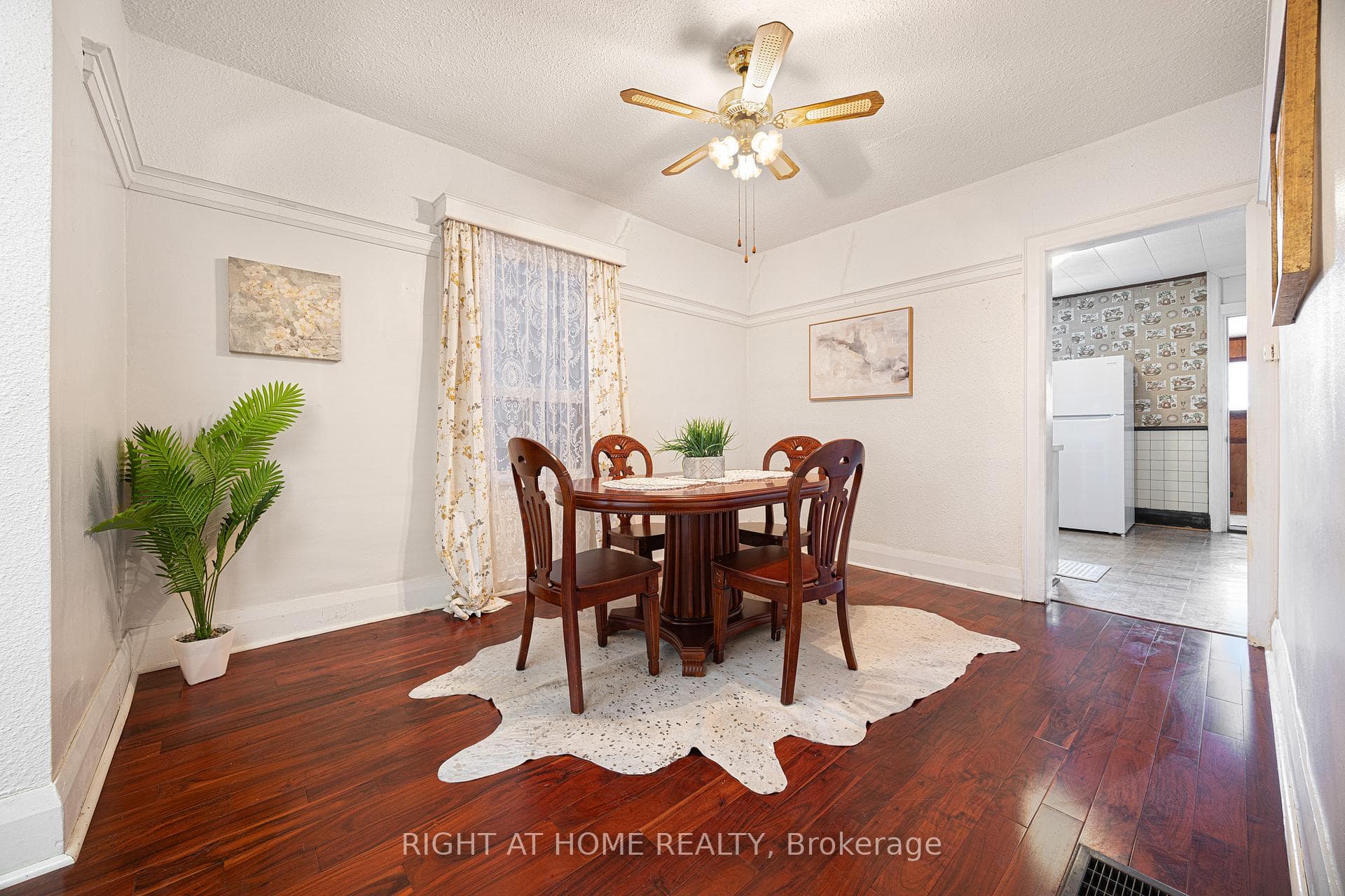198 Lansdowne Avenue photo 5