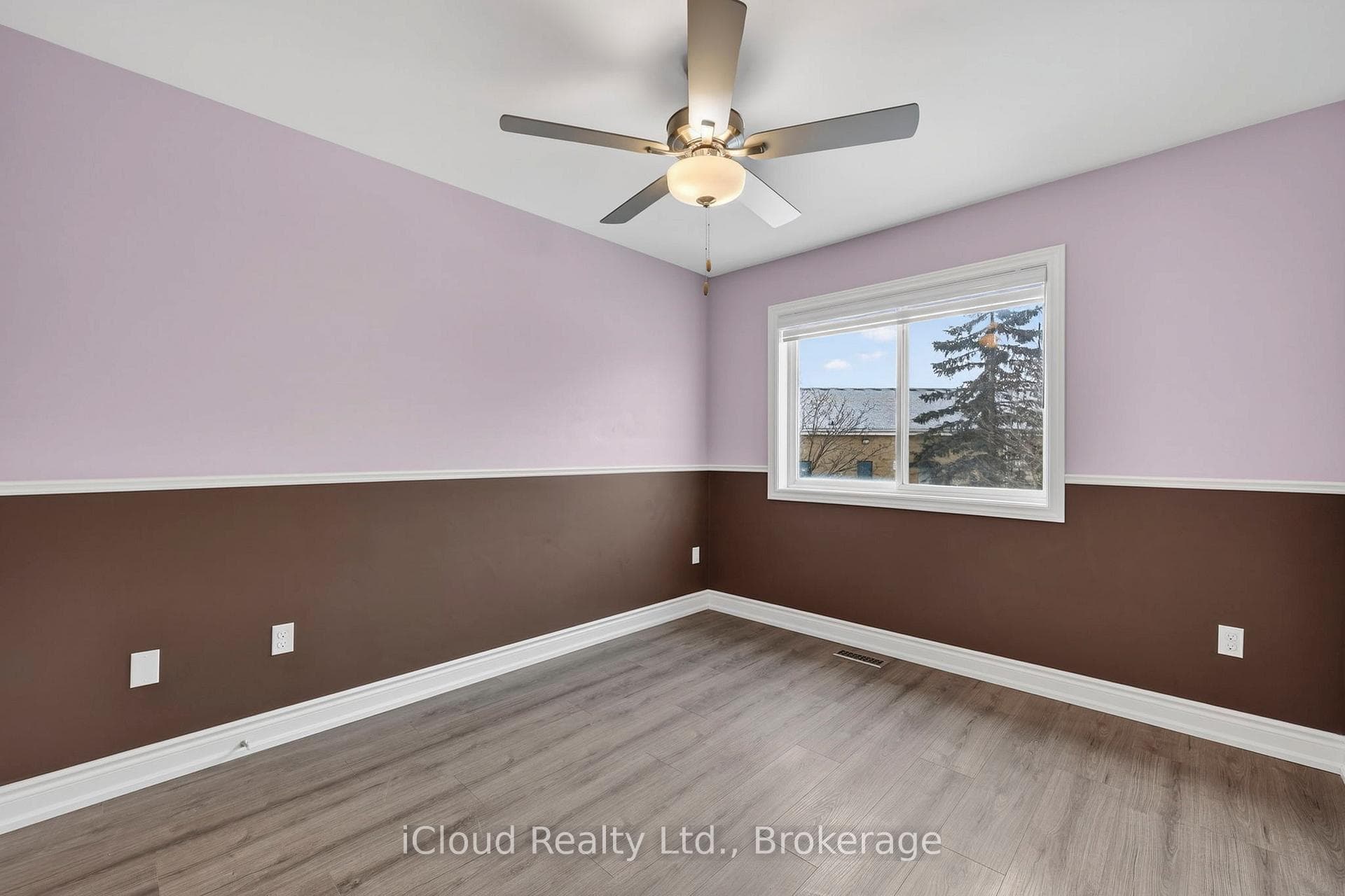 152 Pickett Crescent photo 12