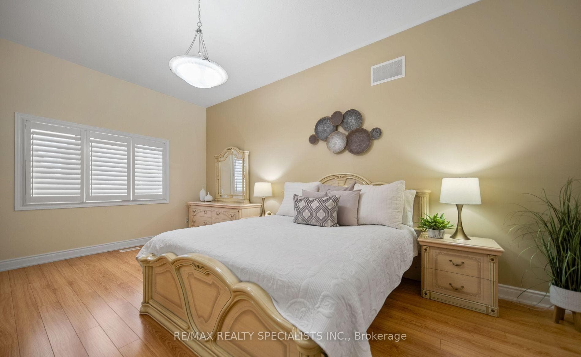 31 Saint Hubert Drive photo 19