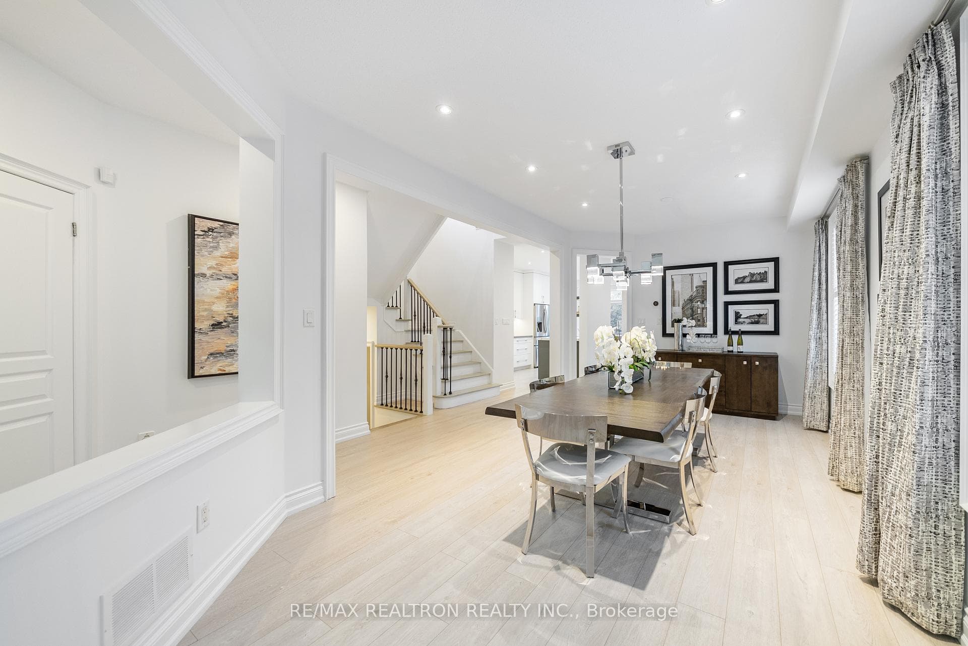 565 Thornhill Woods Drive photo 17