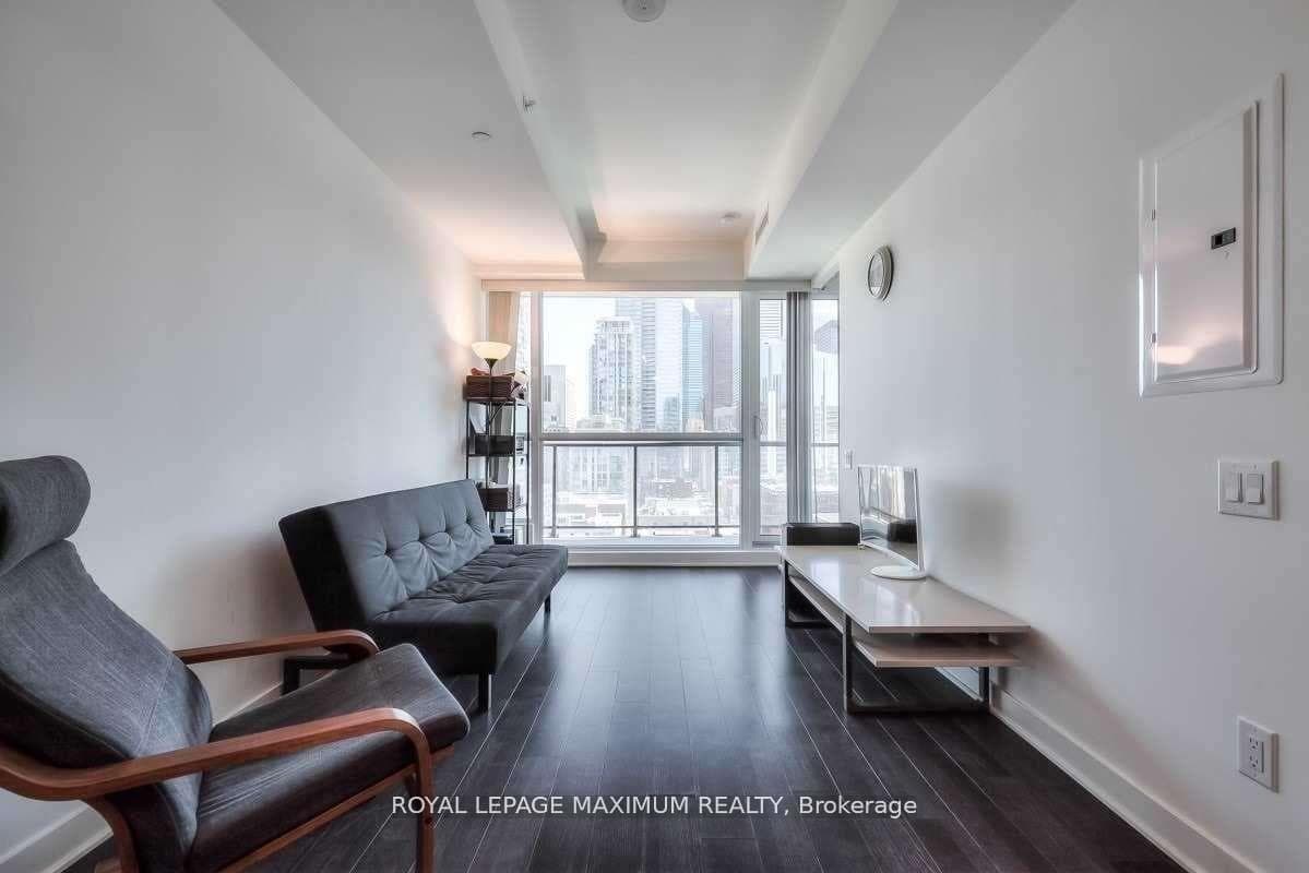 290 Adelaide Street Unit 1209 photo 8