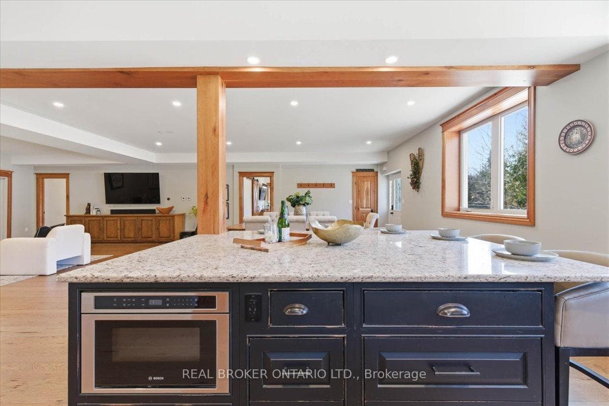 4589 WATSON Road photo 12