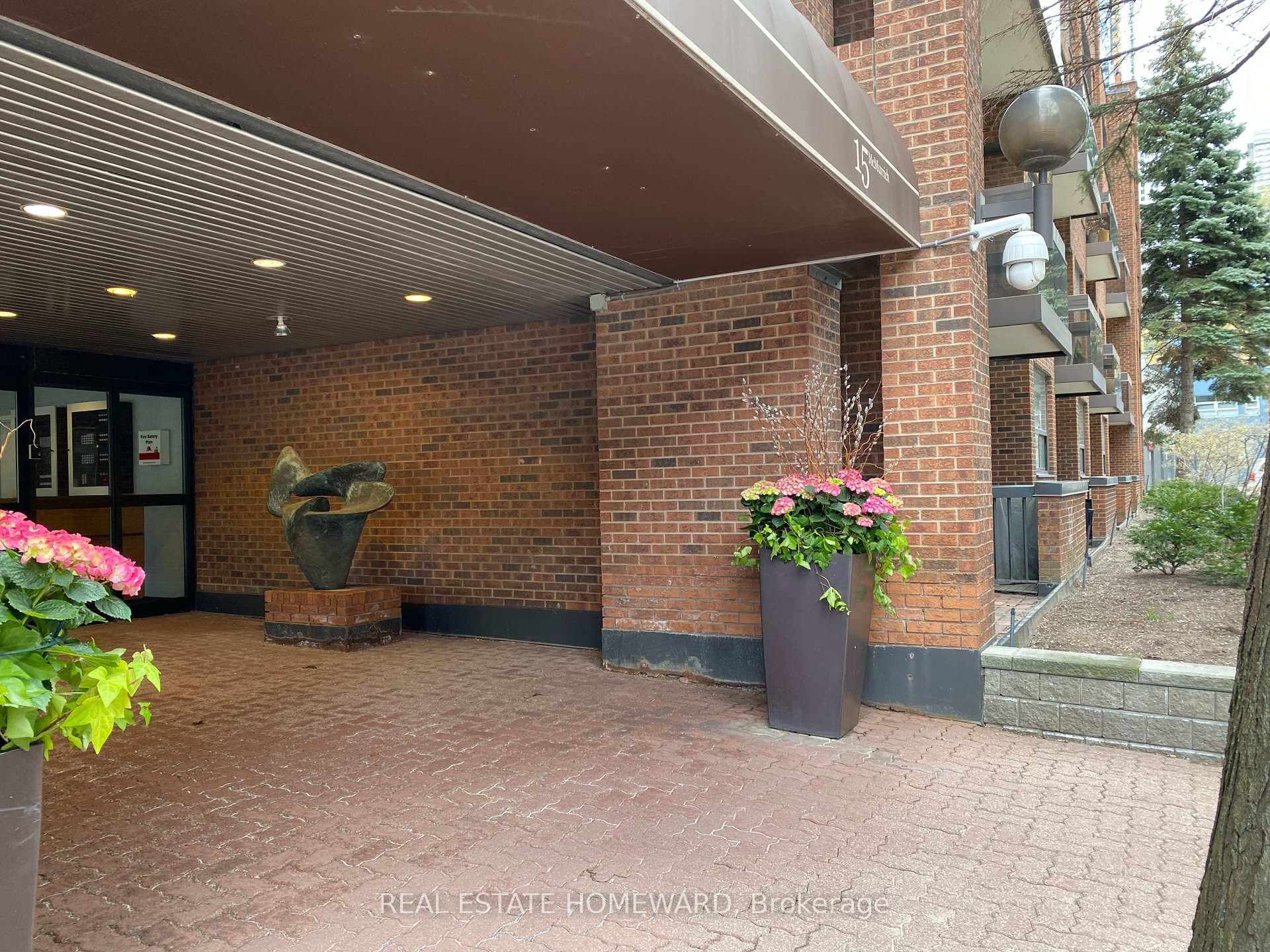 15 McMurrich Street Unit 312 photo 19