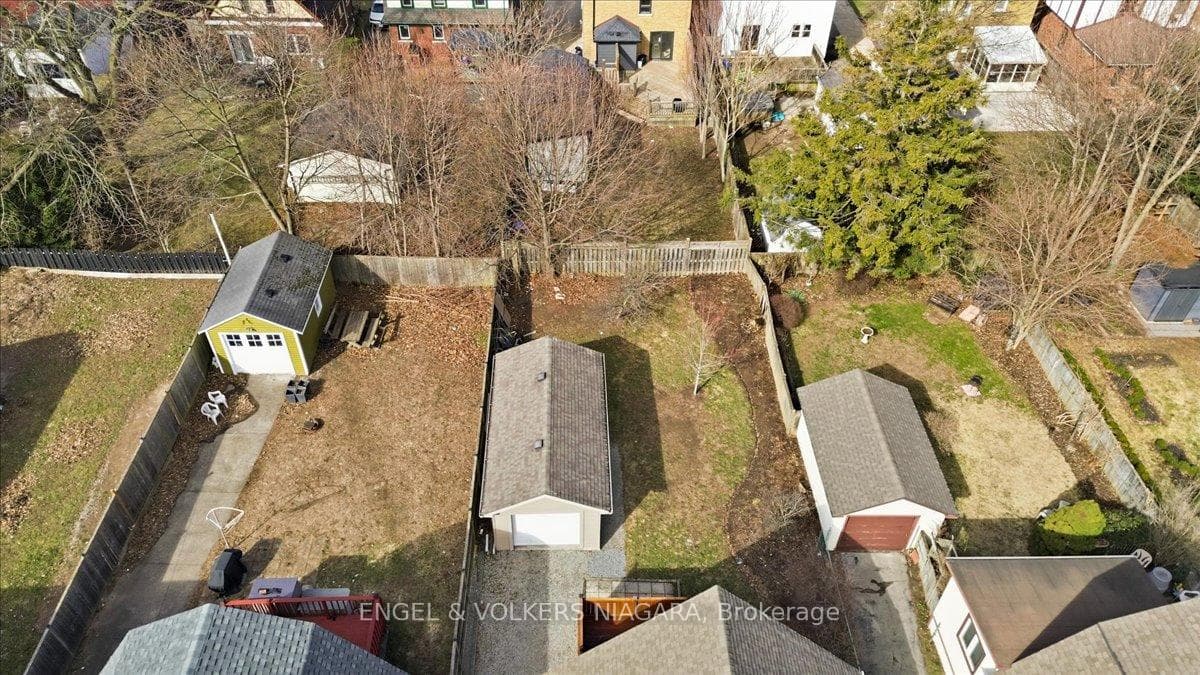 5791 Dorchester Road photo 34