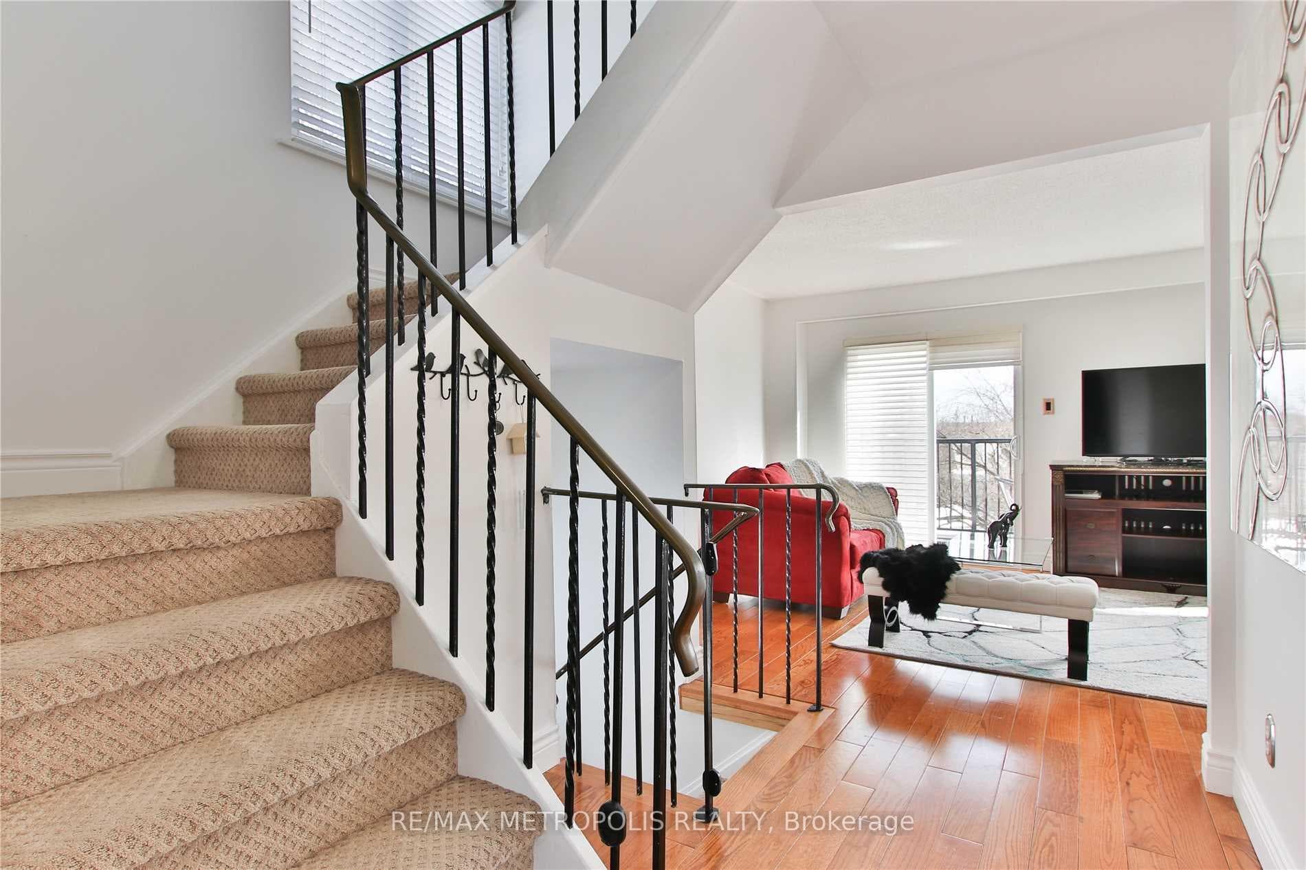 17 Clover Ridge Drive photo 6