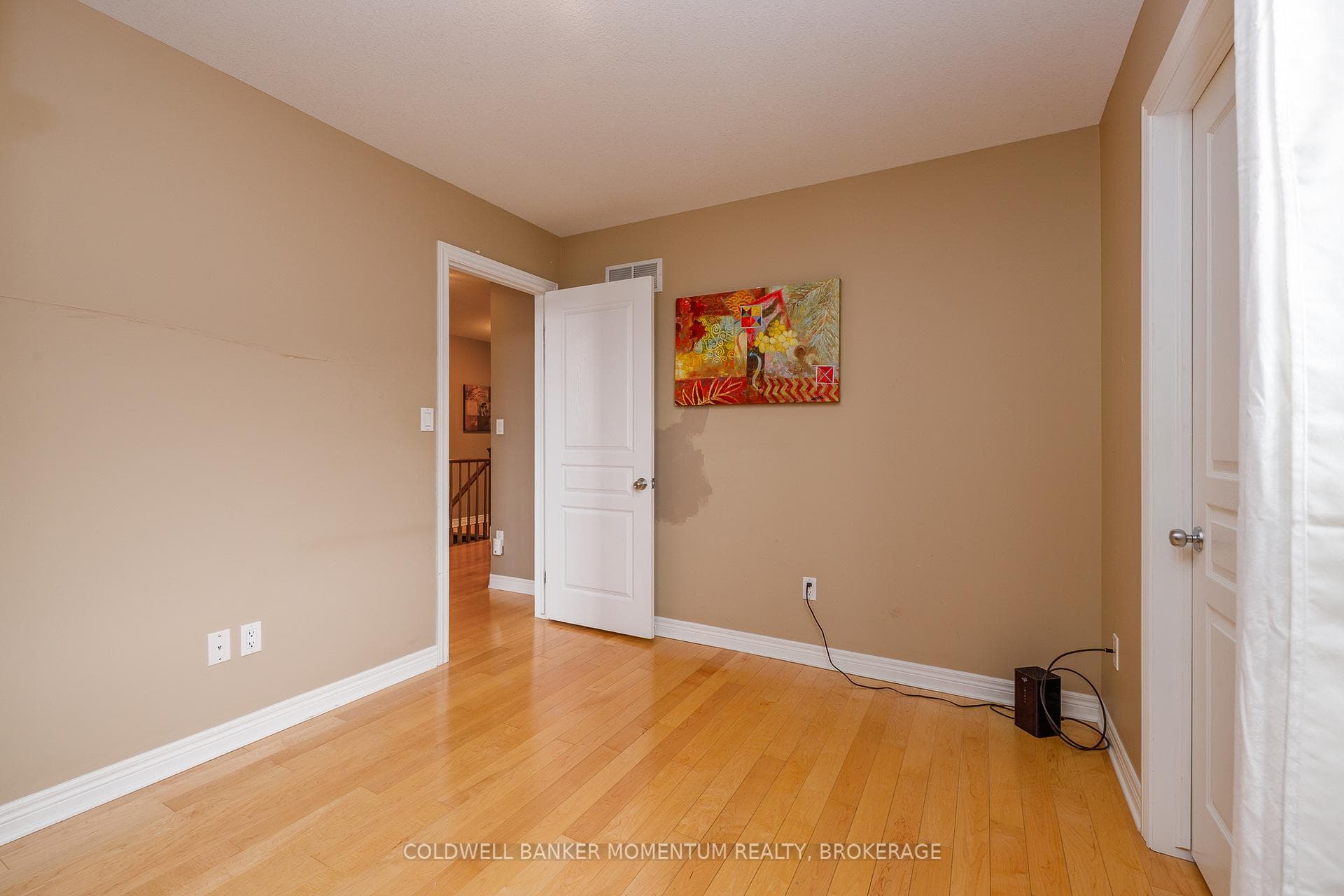 6838 COURTNEY Crescent photo 24