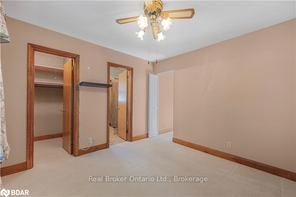 32 BORLAND Street photo 14