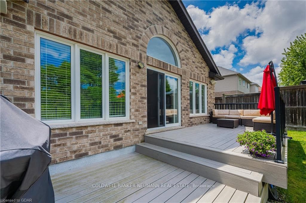 15 Hebert Street photo 33