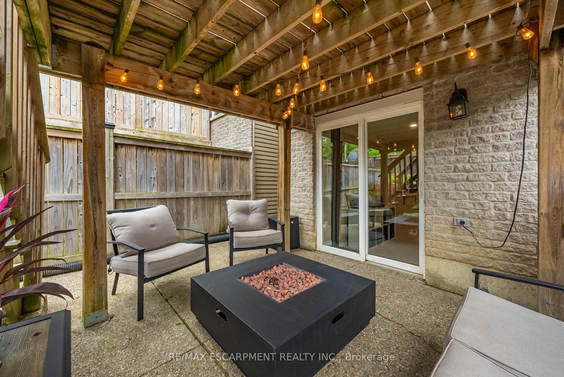 37 Thames Way photo 31
